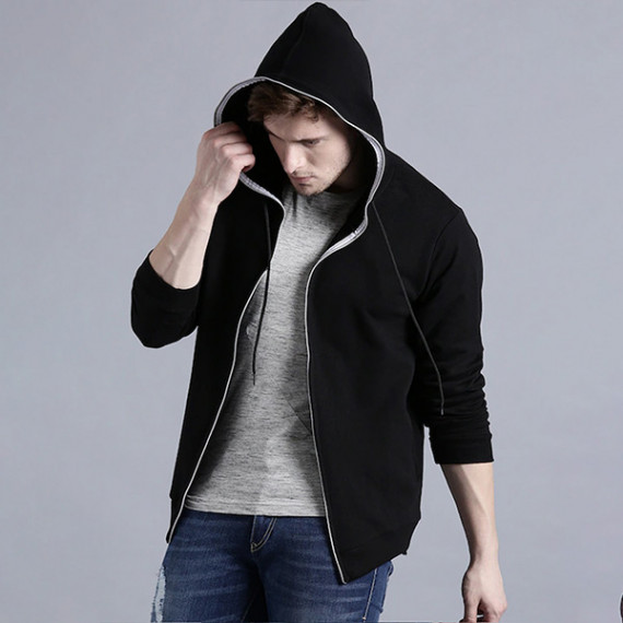 https://www.weavestyle.in/products/men-black-solid-hooded-sweatshirt