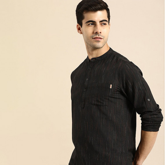 https://www.weavestyle.in/products/men-black-woven-design-kurta