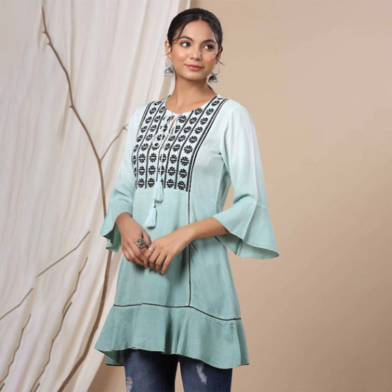https://www.weavestyle.in/products/women-green-tunics