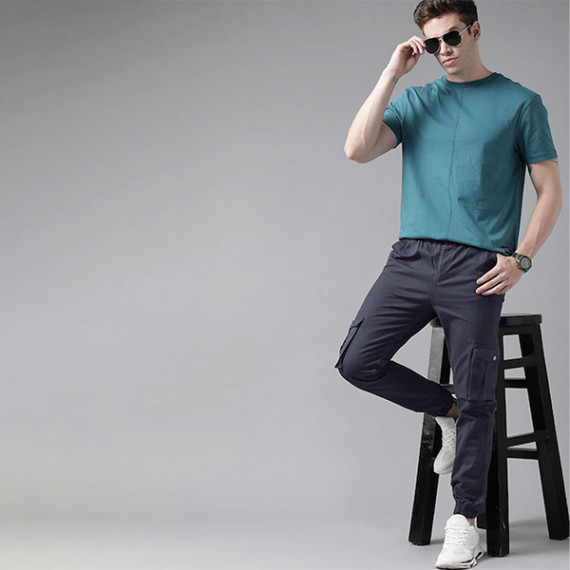 https://www.weavestyle.in/products/men-navy-blue-solid-mid-rise-woven-pure-cotten-cargo-trousers