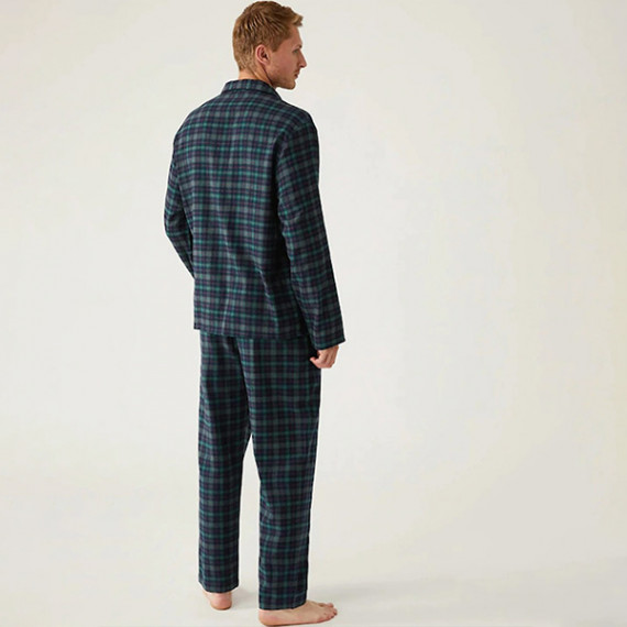 https://www.weavestyle.in/products/men-green-blue-checked-night-suit