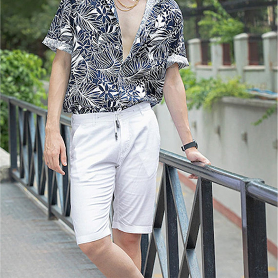 https://www.weavestyle.in/products/men-white-solid-slim-fit-regular-shorts