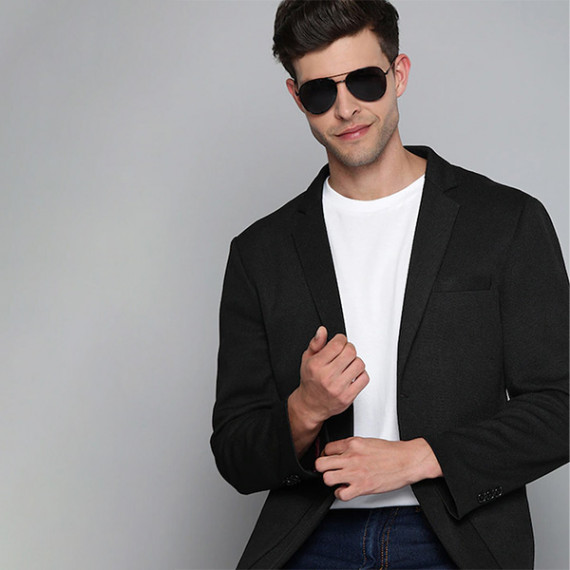 https://www.weavestyle.in/products/men-black-textured-regular-fit-single-breasted-blazer