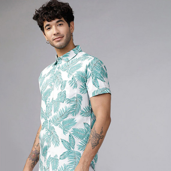 https://www.weavestyle.in/products/men-green-white-slim-fit-printed-casual-shirt