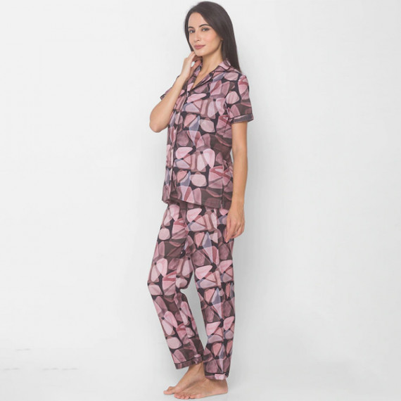 https://www.weavestyle.in/products/women-black-abstract-printed-nightwear